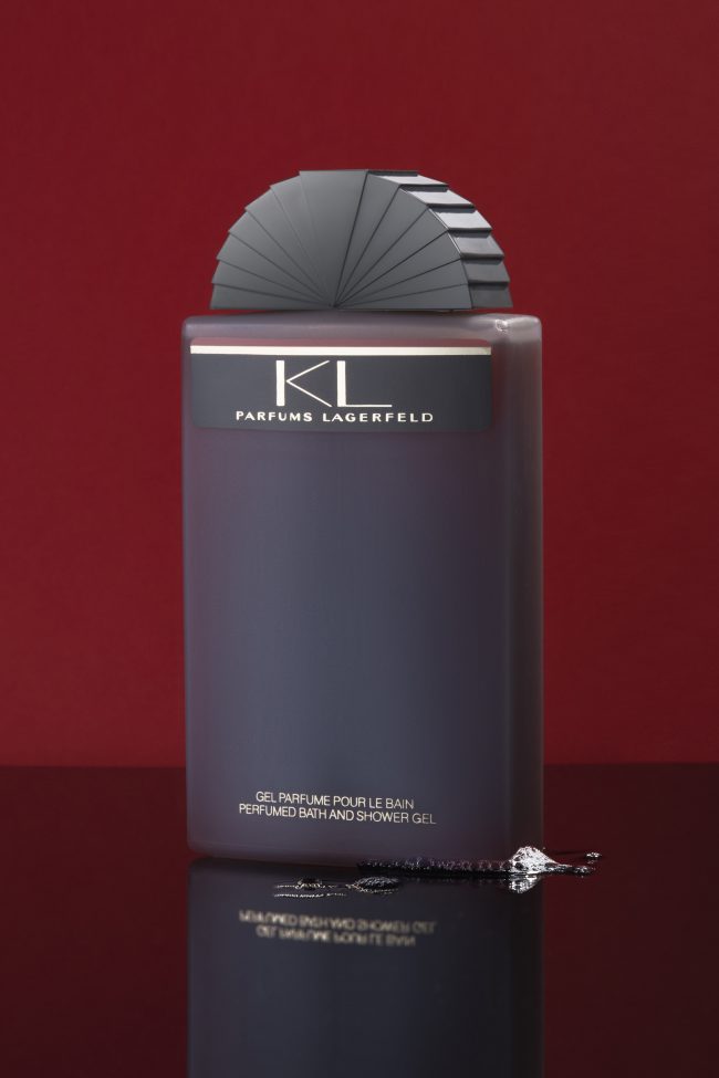 zdjęcie produktowe still life fotografia produktowa packshot perfum Karl Lagerfeld